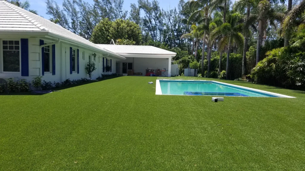 smart synthetic turf around pool