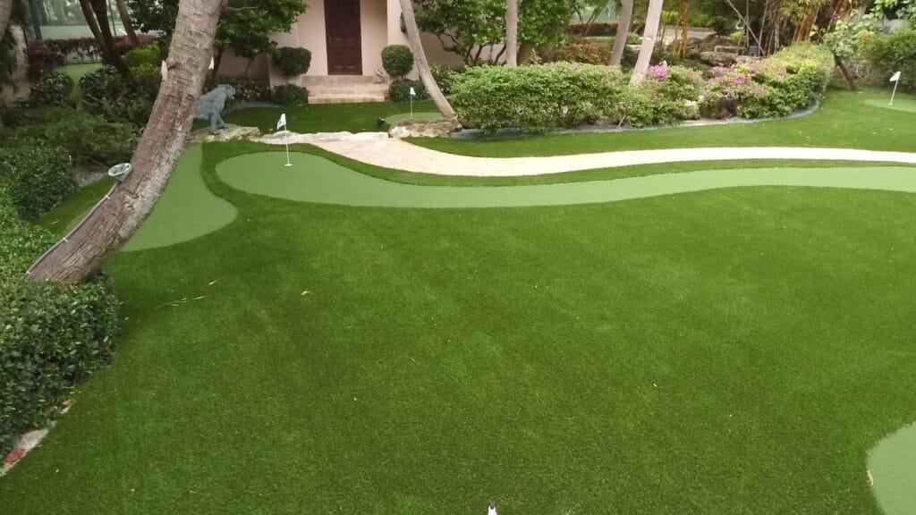 smart synthetic turf home putting green