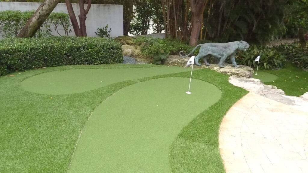 smart synthetic turf home putting green